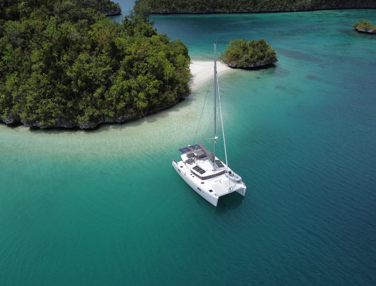 Borneo og Indonesien på Privat Katamaran